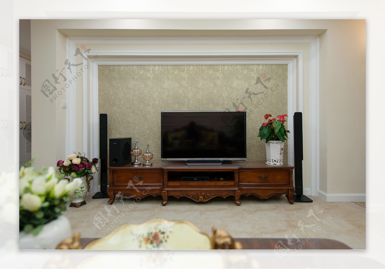 客厅美式电视背景装修效果图