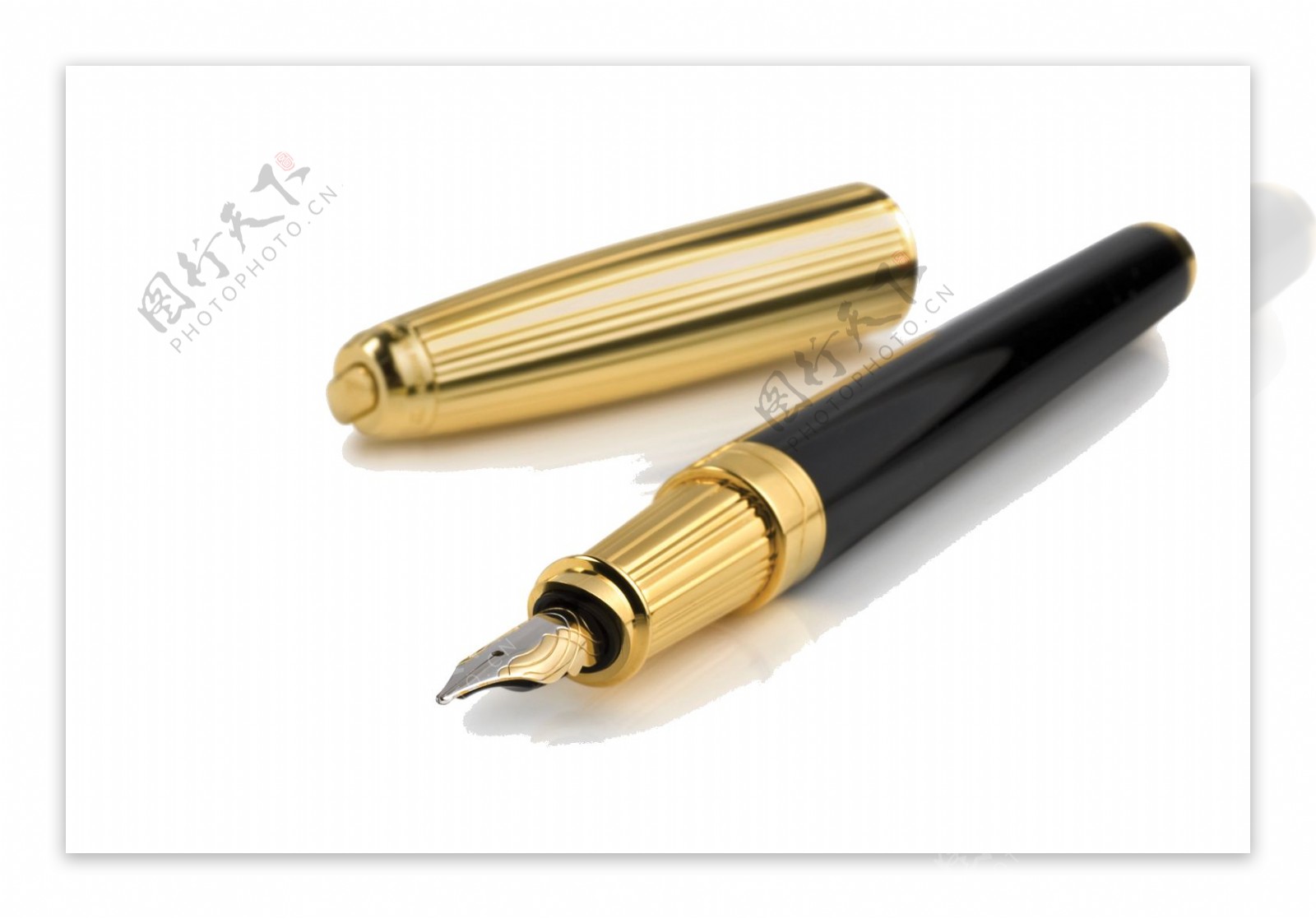 漂亮黑金钢笔免抠png透明素材