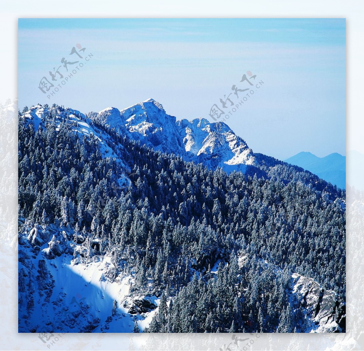 大山雪景