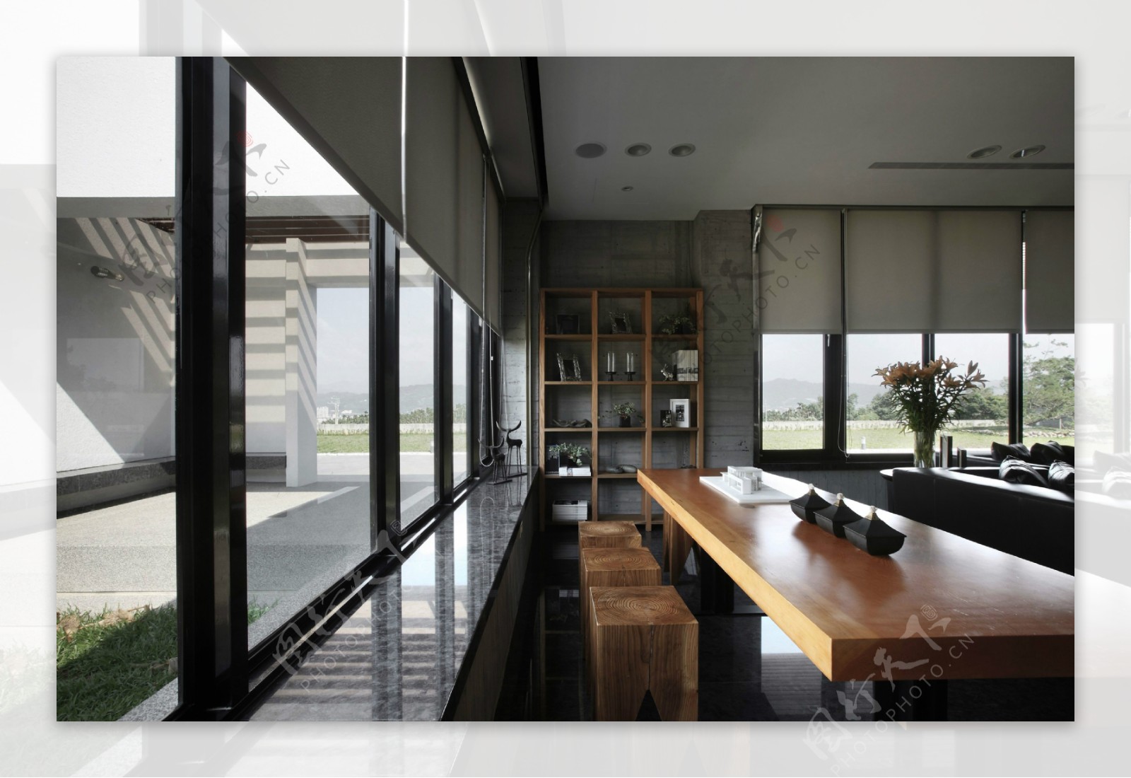 现代时尚客厅长方形餐桌室内装修效果图