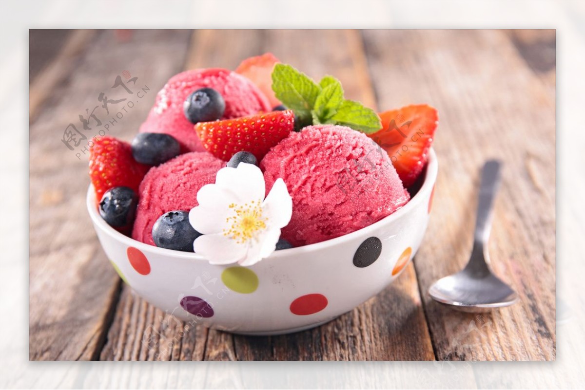 草莓冰淇淋图片大全-草莓冰淇淋高清图片下载-觅知网