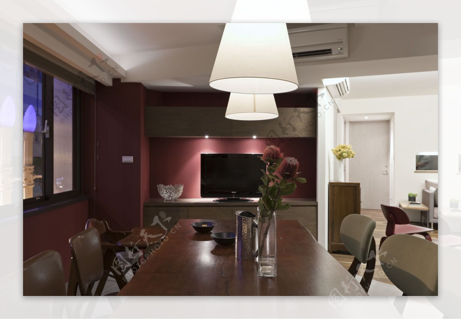 现代时尚紫红背景墙客厅装修JPEG效果图