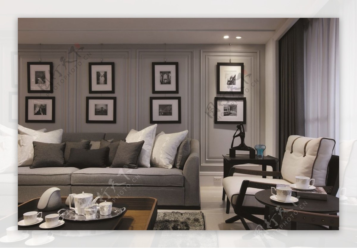 现代奢华客厅浅灰色背景墙室内装修效果图