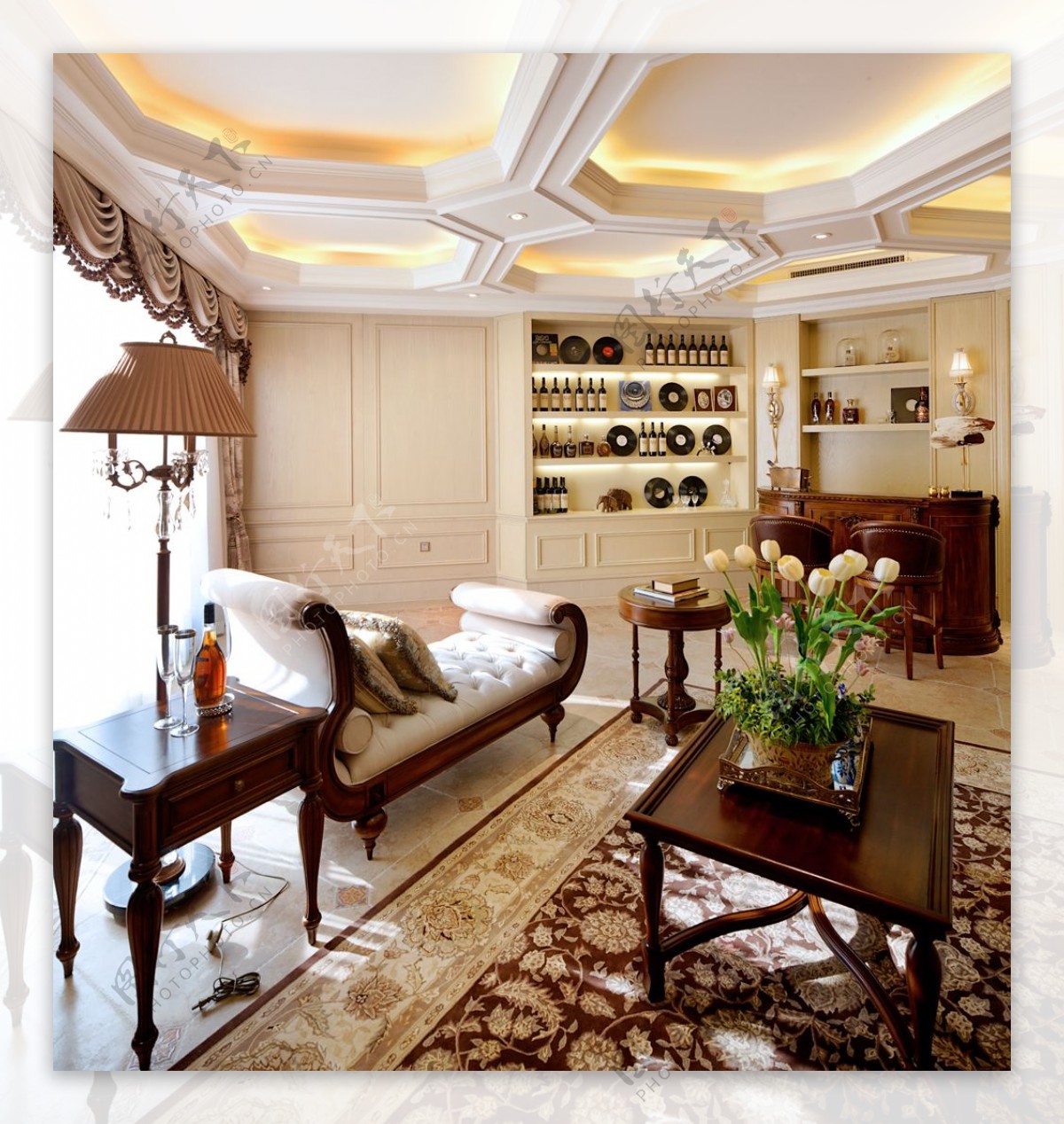 现代奢华客厅浅褐色落地灯室内装修效果图
