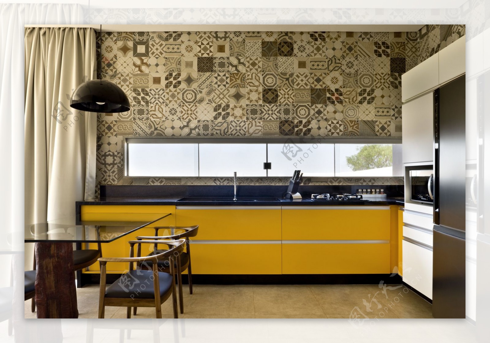 简约时尚厨房黄色橱柜装修效果图