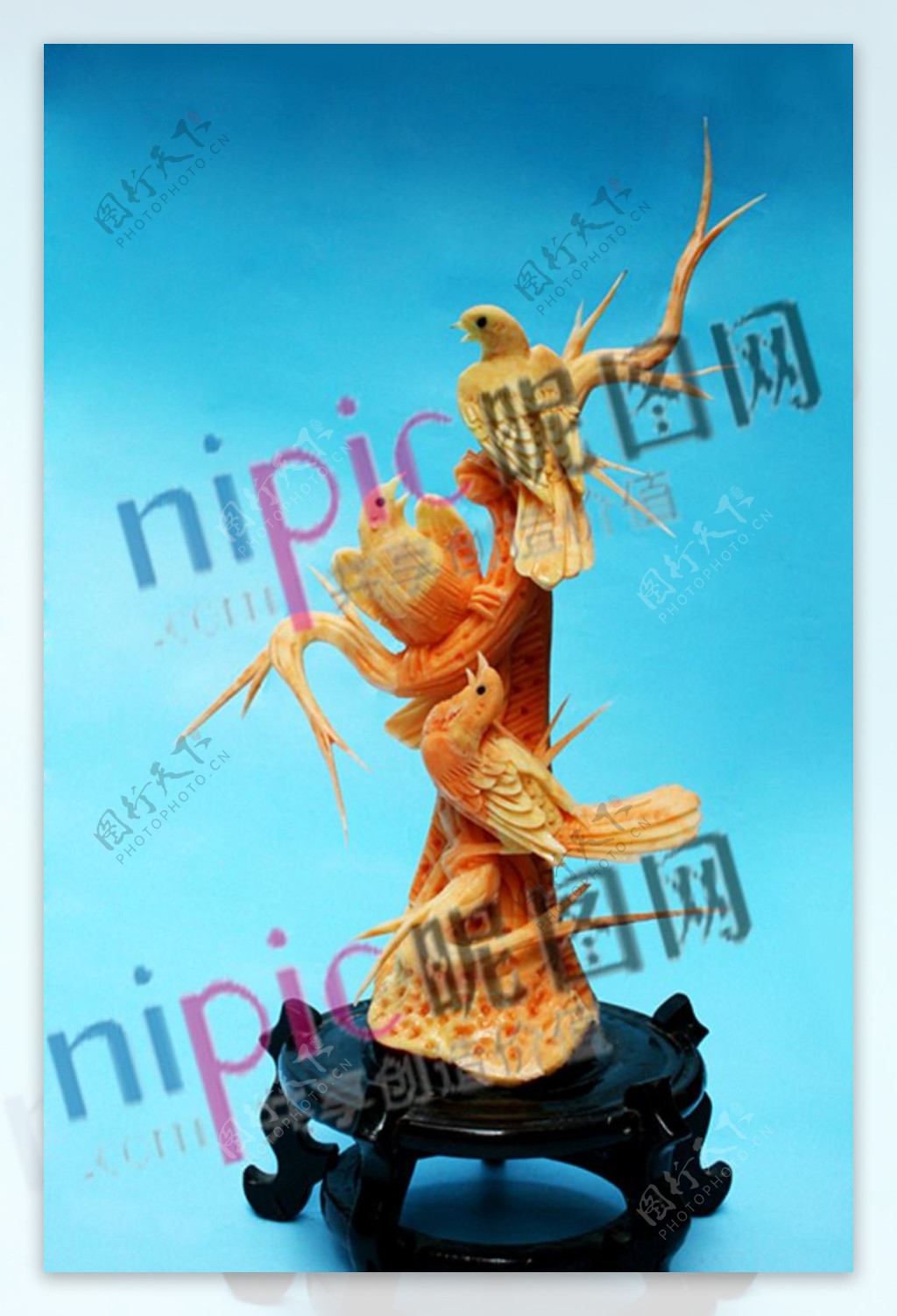 三雀鸣春食品雕刻艺术