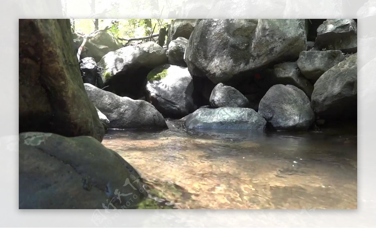 小河中的流水视频素材
