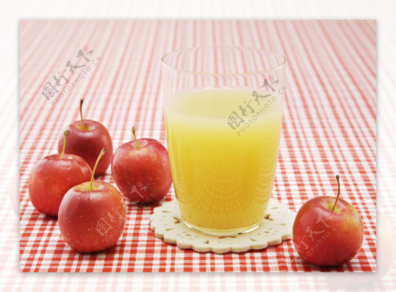 石榴苹果汁的做法_【图解】石榴苹果汁怎么做如何做好吃_石榴苹果汁家常做法大全_麦子老妈_豆果美食