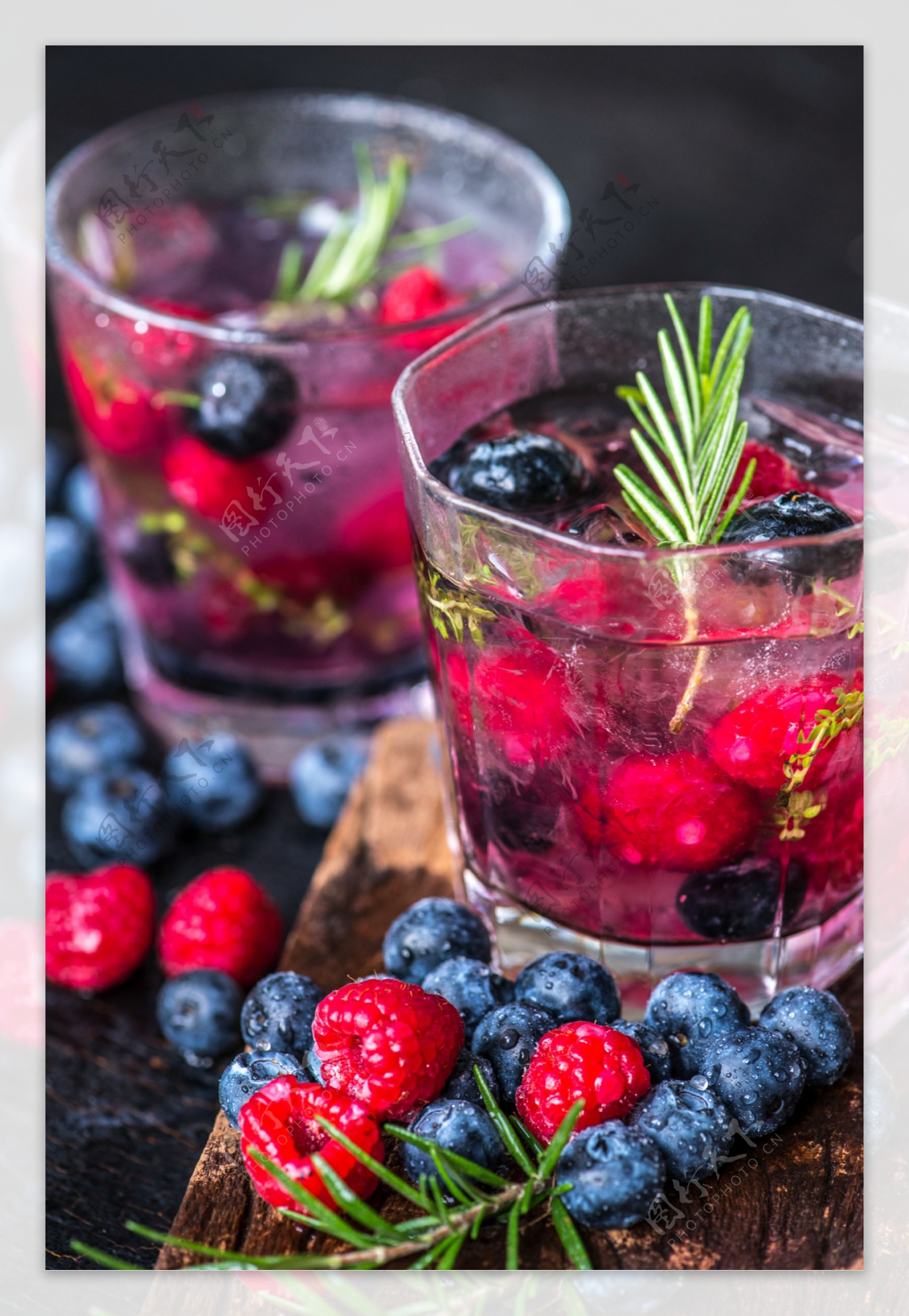 树莓蓝莓果汁