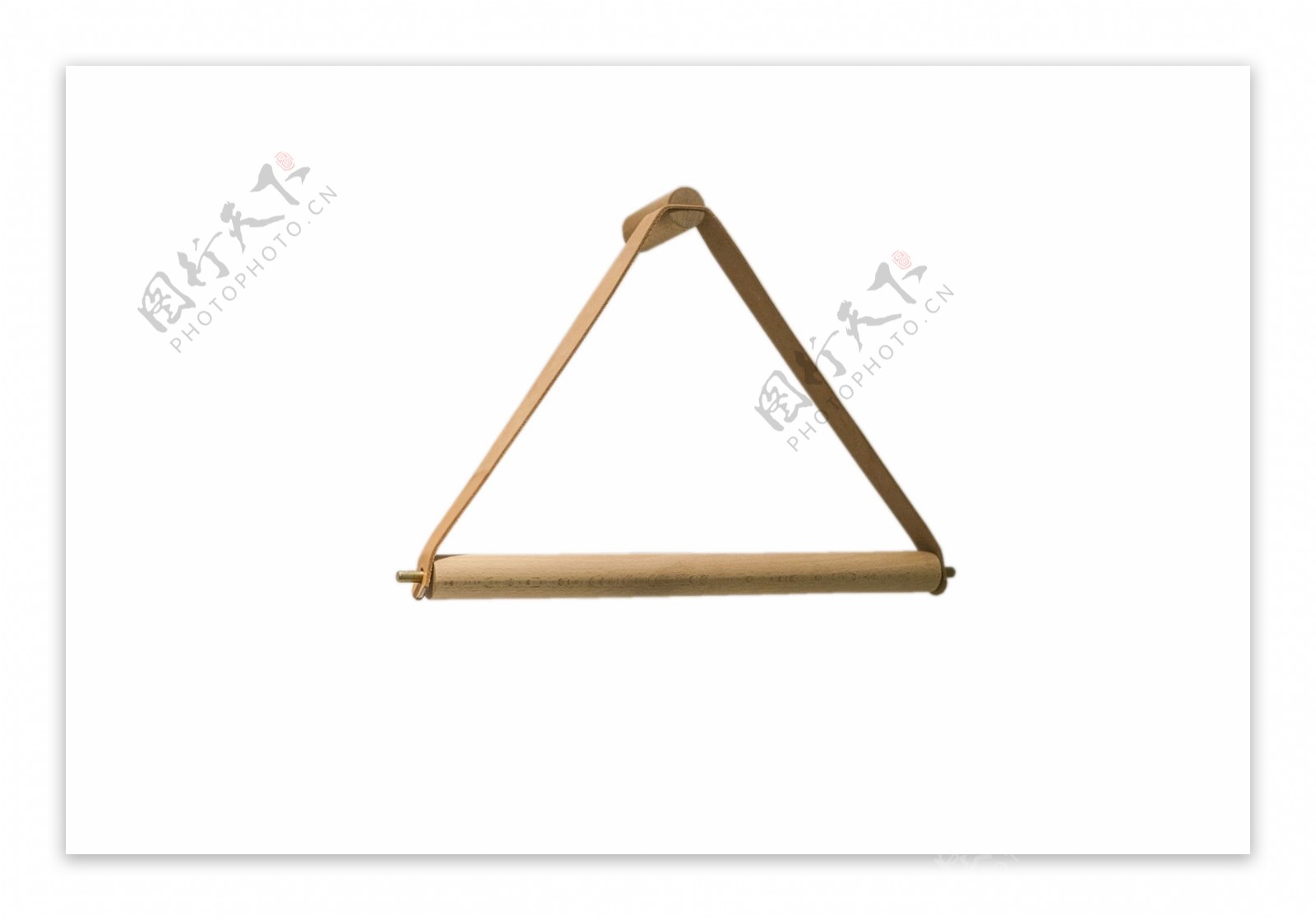 木质三角形简单衣架png素材