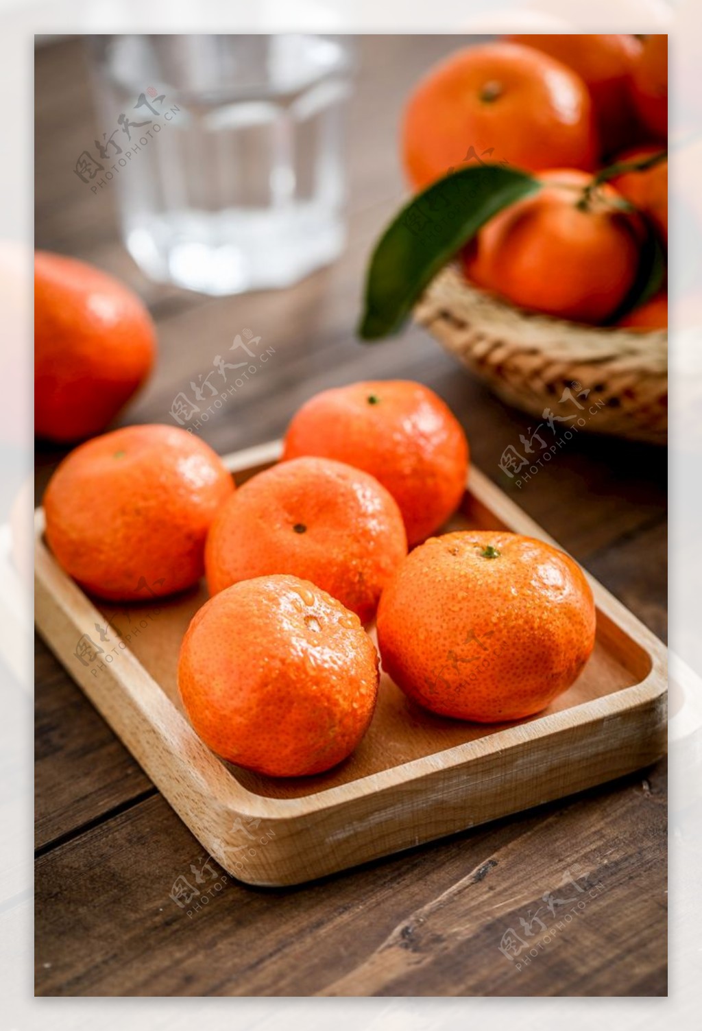 美味橘子正视布景图