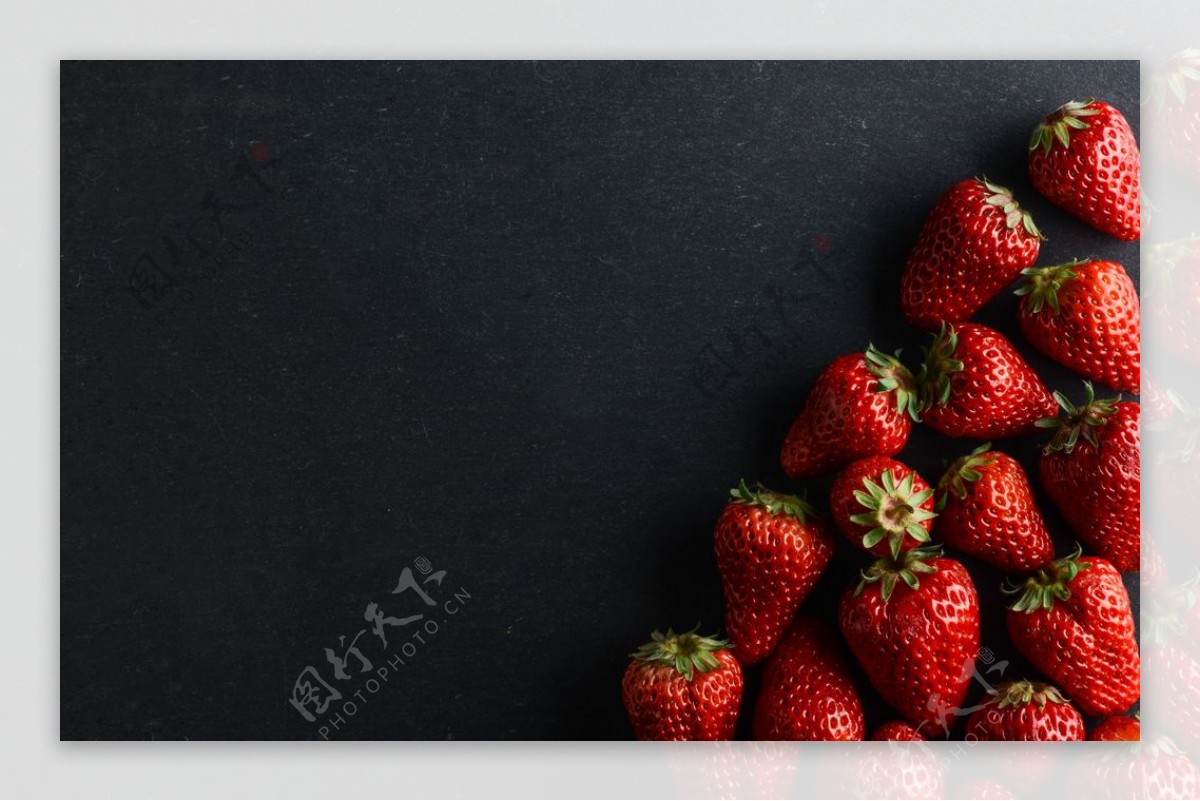 草莓摄影光影草莓草莓素材