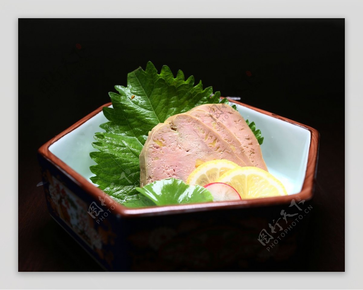 日式料理鹅肝刺身