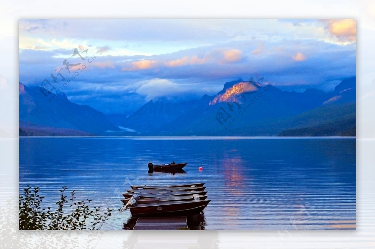 湖泊图片