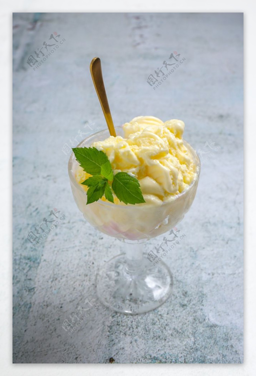 香草冰淇淋饮品饮料背景海报素材图片