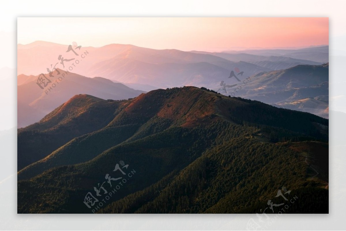 山脉山山顶山峰风景图片