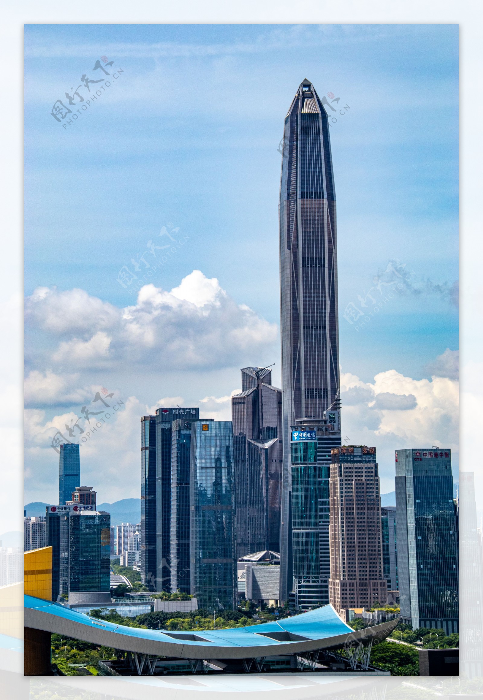 城市高楼建筑背景海报素材图片