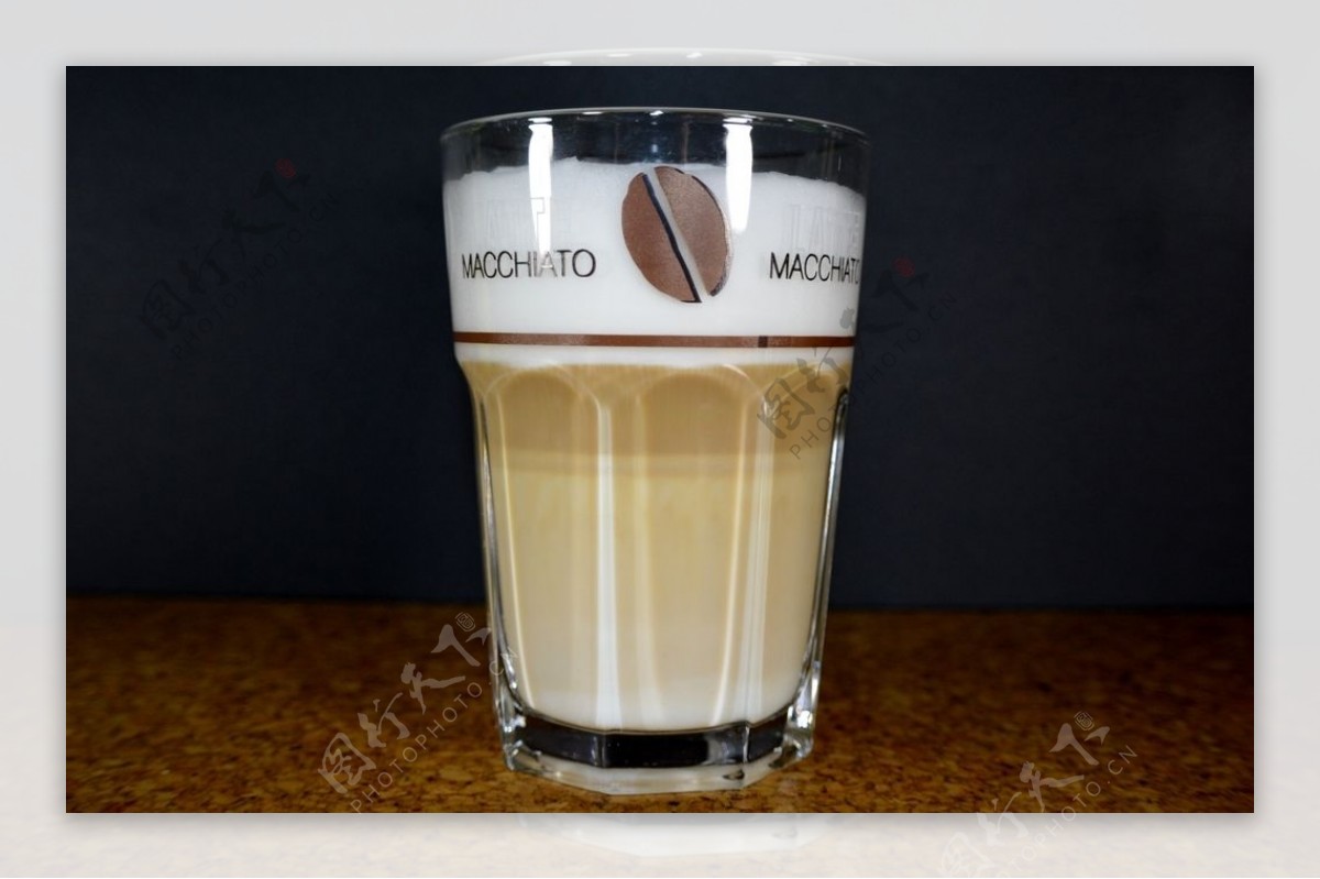 奶香浓郁的玛奇朵咖啡图片