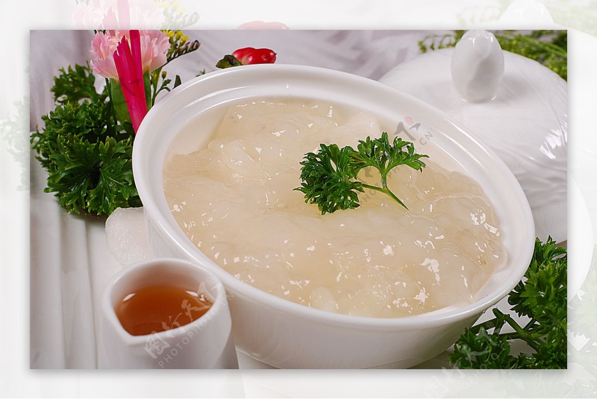 豫菜枣汁炖雪蛤图片