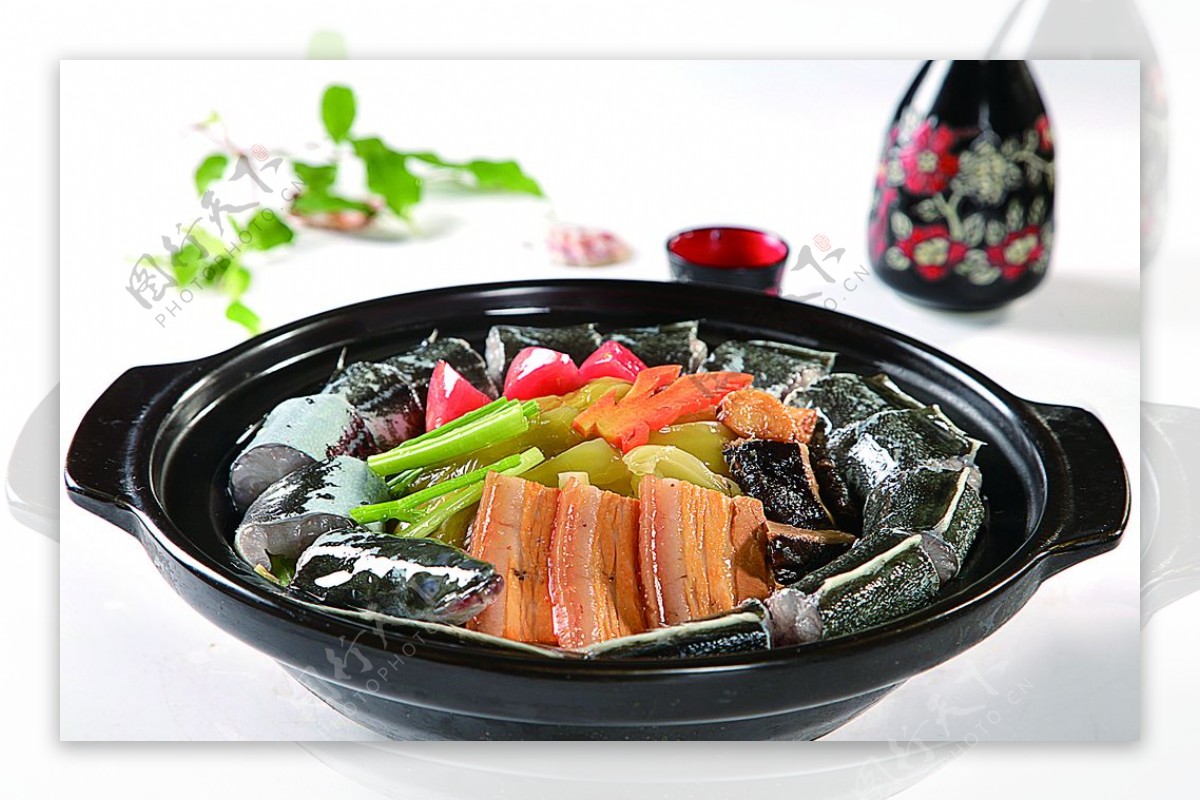南北热菜白鳝焖咸菜图片