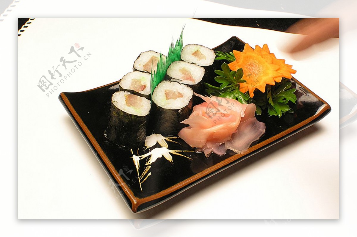 黄狮鱼寿司卷图片