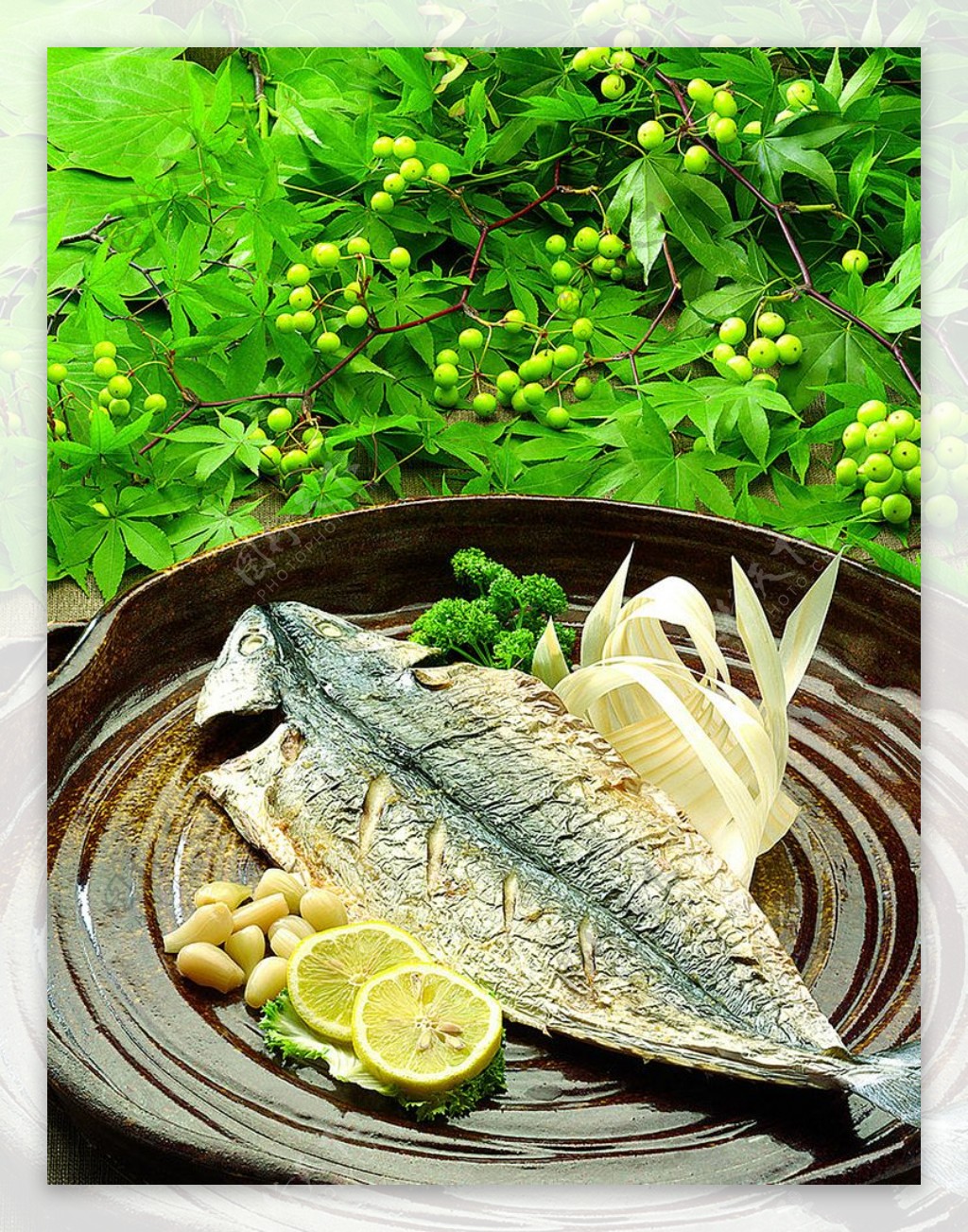 日韩料理煎鱼图片