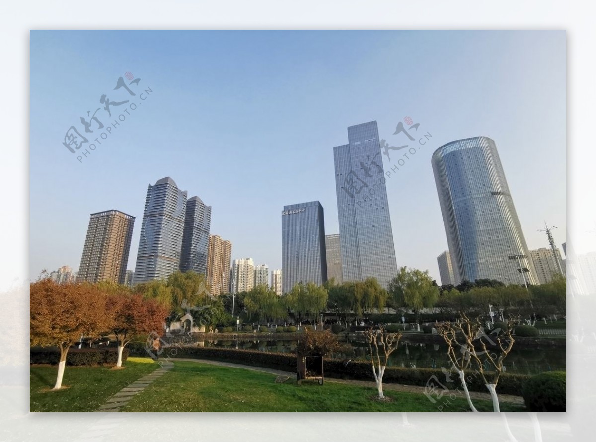 汇通新长江中心建筑群图片